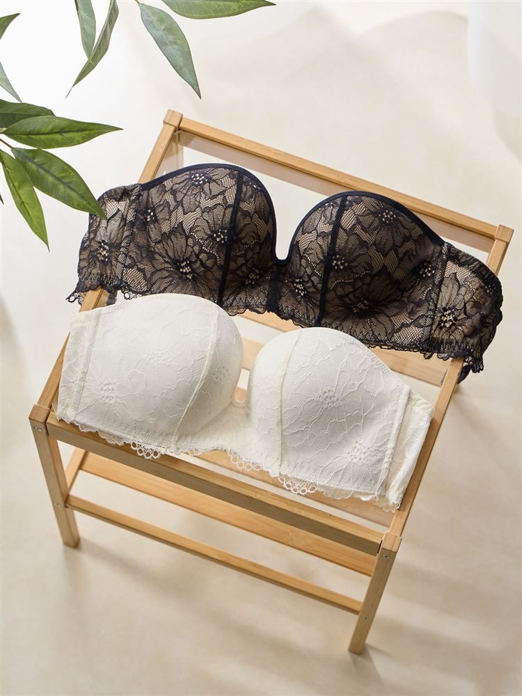 美シルエットのストラップレスブラ登場★