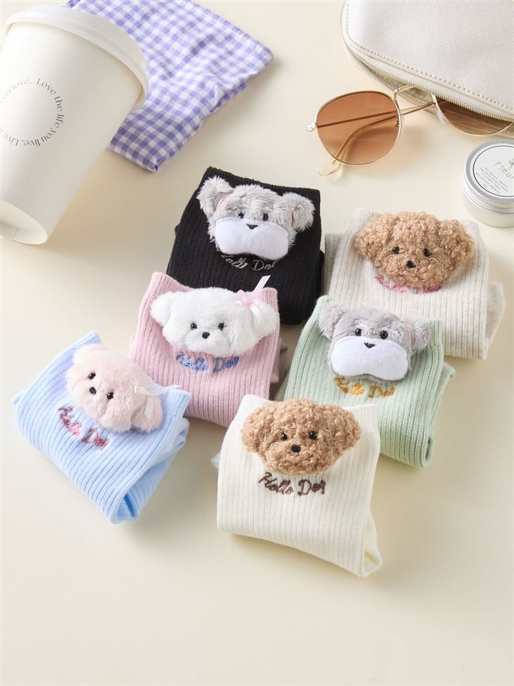 SNSで話題！かわいいわんちゃんのマスコット付きソックス♪